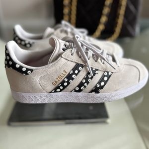 * rare Adidas gazelle polka dots size 6.5 women’s / 5 men’s